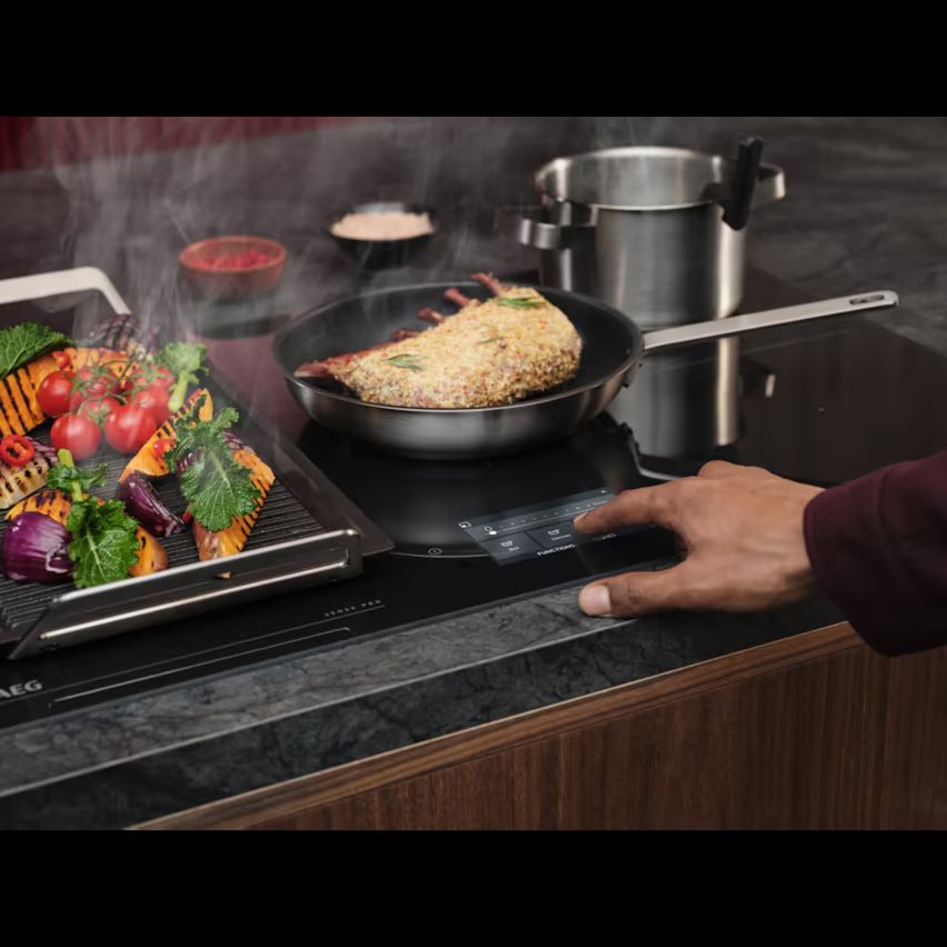 AEG Induktionskochfeld SensePro Touchdisplay Bedienung