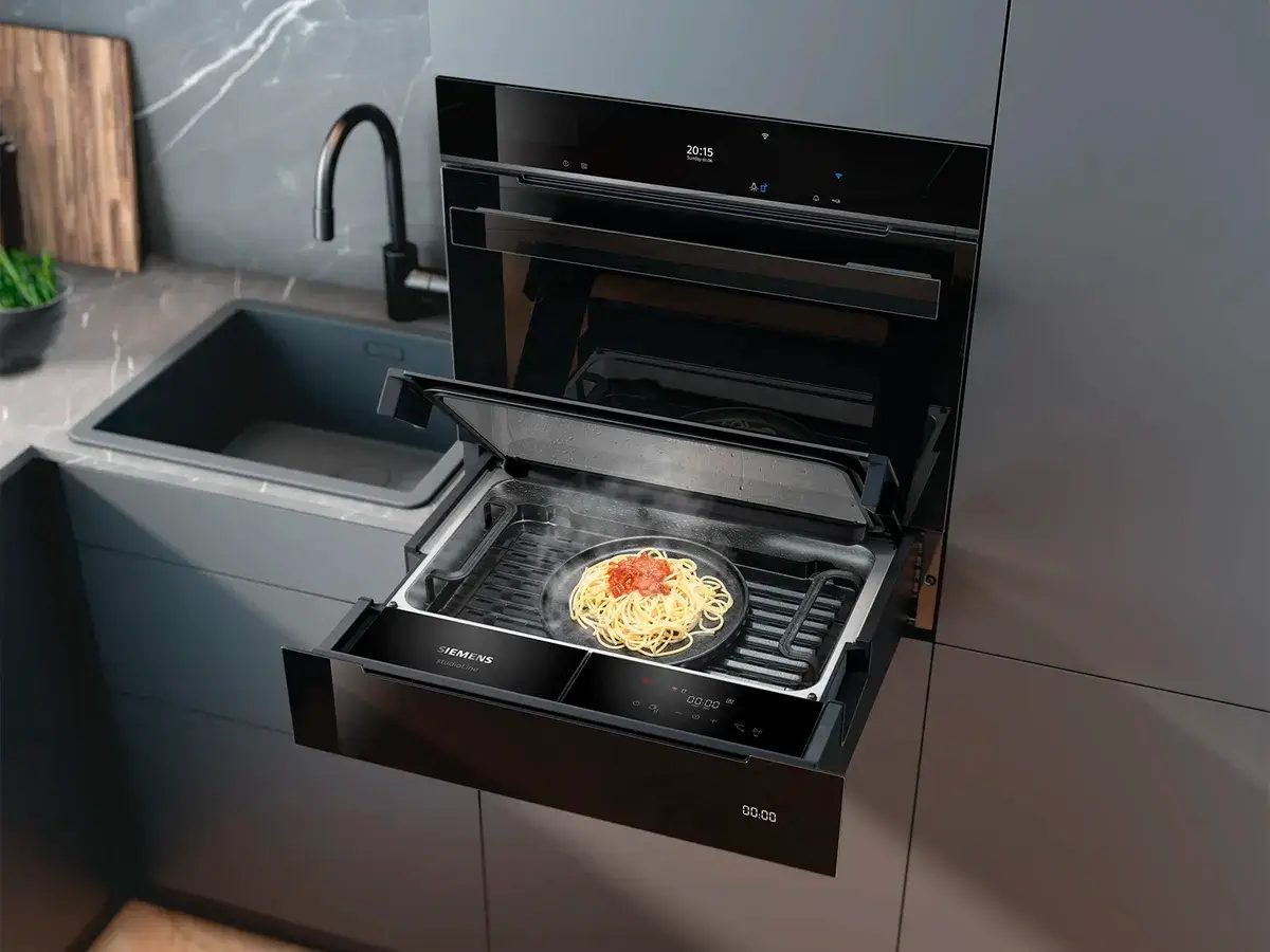 Geöffnete Siemens Dampfschublade mit Garbehälter